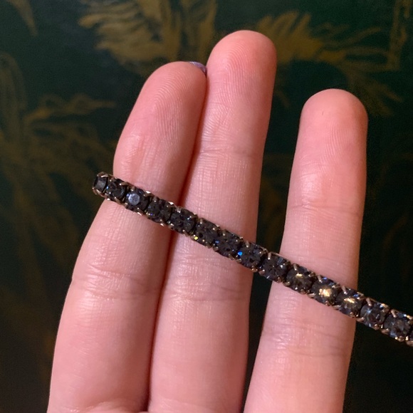 Swarovski Crystal jewelry set, includes 3 bracelets and one set of hoop earrings - Picture 5 of 6